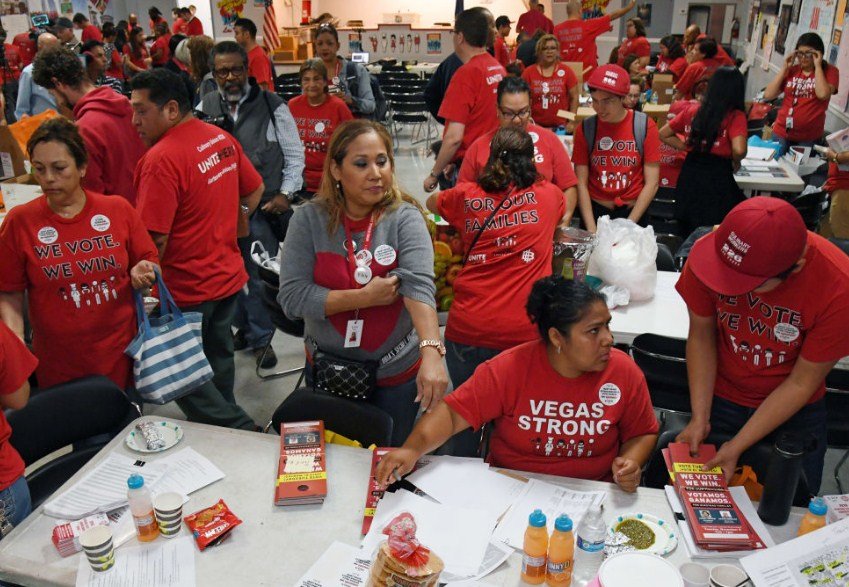 Culinary workers in Las Vegas prepare for possible strike as contract talks continue