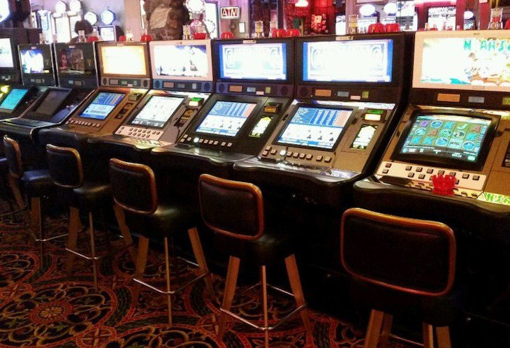 Ely’s new slot machine ordinance sparks controversy among hoteliers