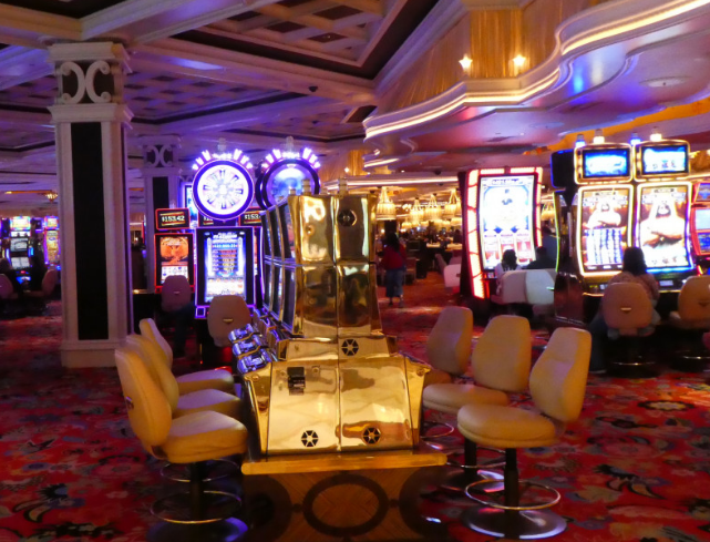 hollywood columbus casino