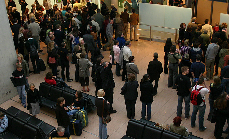 airport crowd
