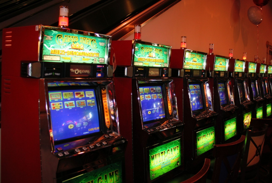 racetrack slot machines