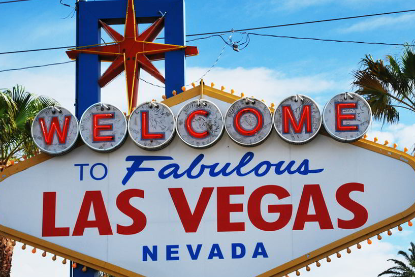 las vegas sportsbook crowd