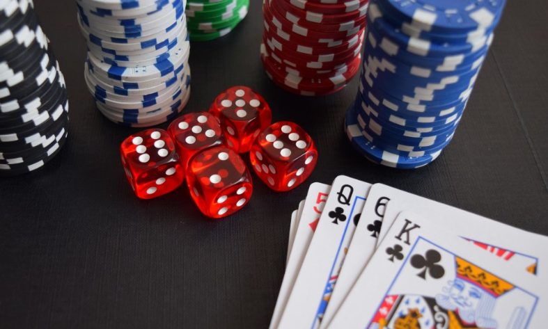 poker tournament chips cards