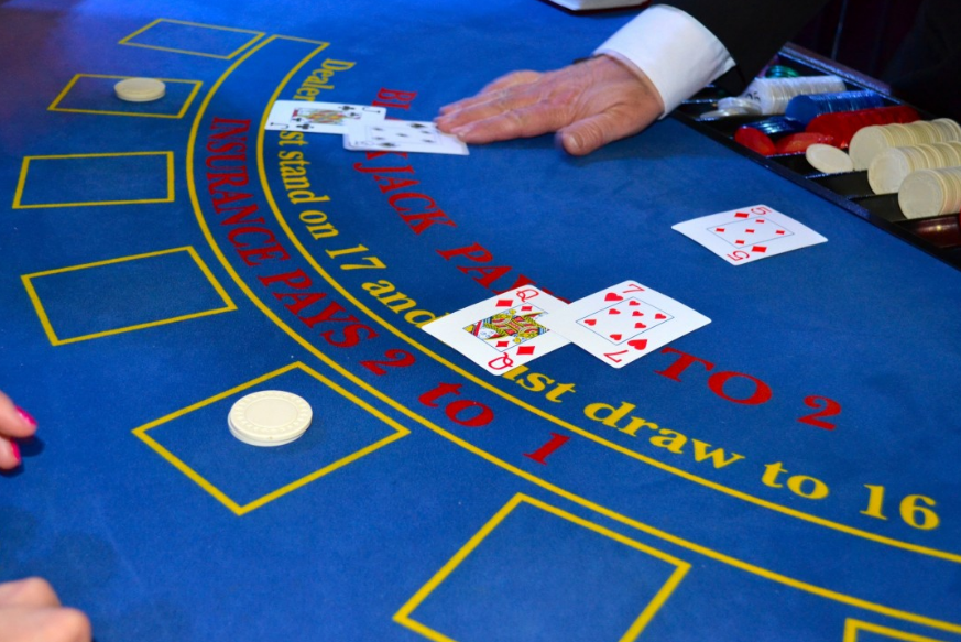 casino card table