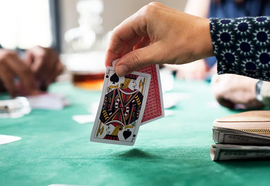 online poker cards betting